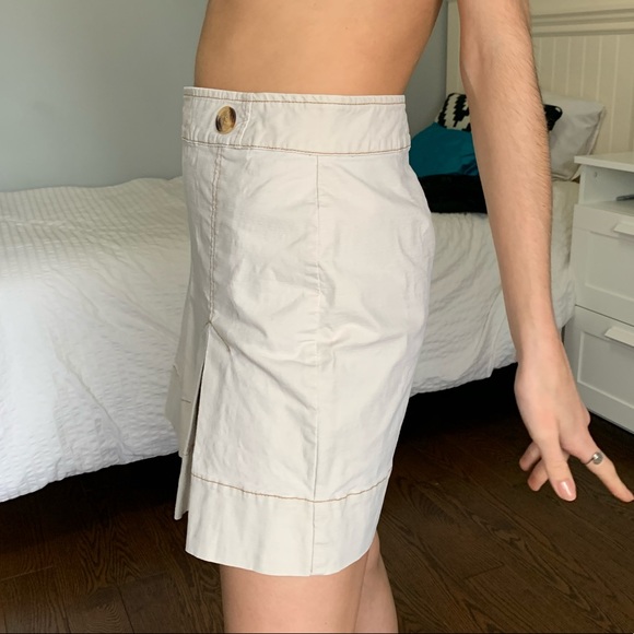 Stylish Denim Mini Skirt - Picture 3 of 4